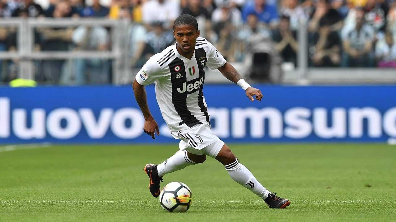 Douglas Costa signed permanently by Juventus!