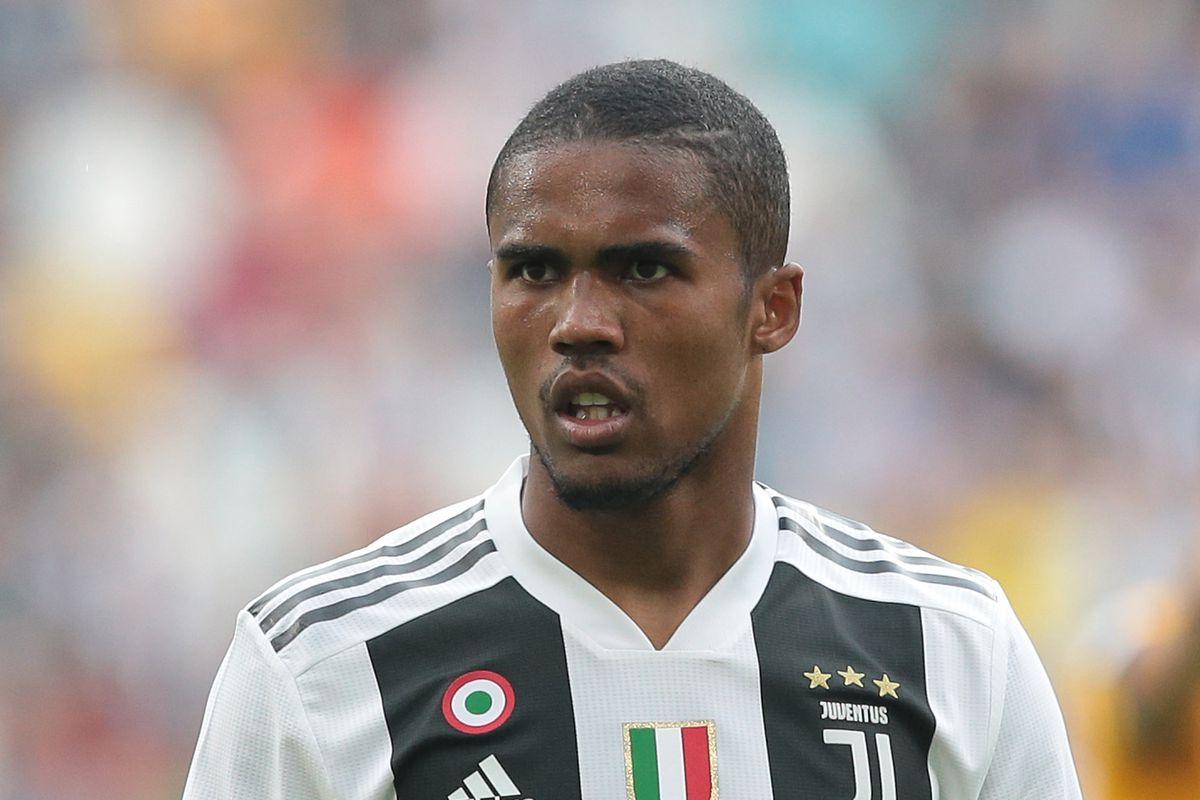 Juventus confirm purchase of Douglas Costa for a record sum