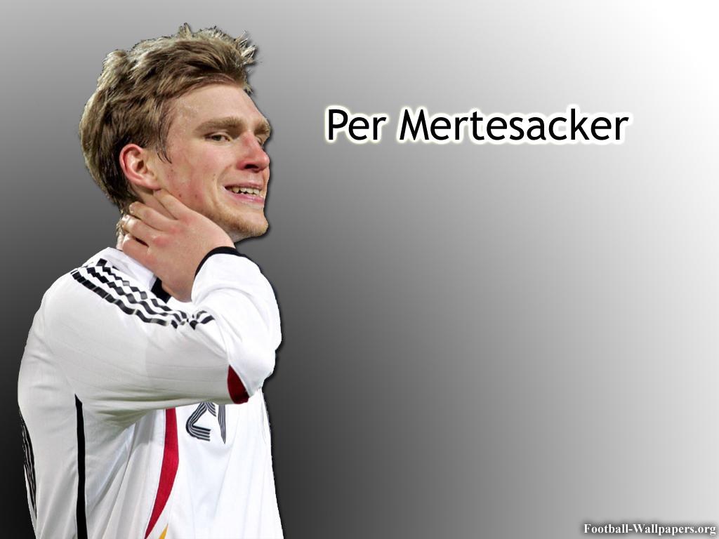 Football Soccer Wallpaper Per Mertesacker Wallpaper