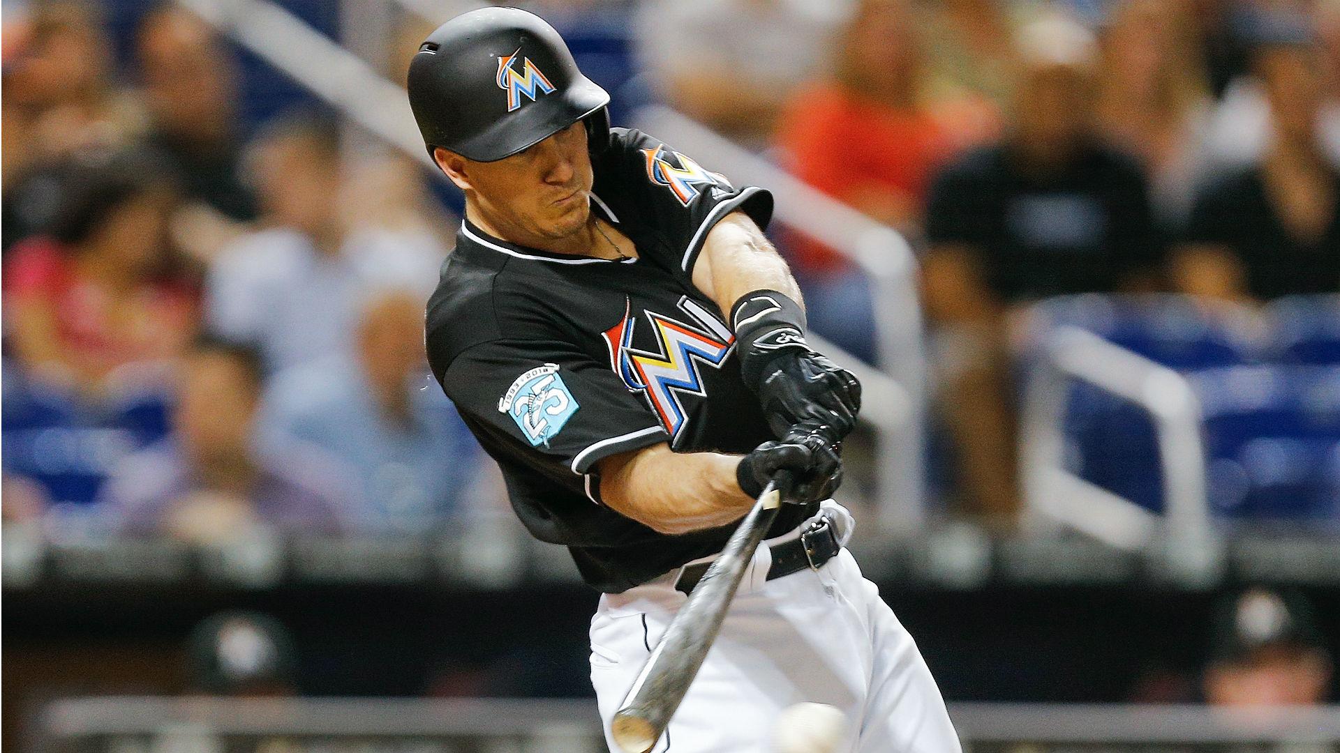 MLB Trade Rumors: Mets Discussing Acquiring J.T. Realmuto In 3 Team
