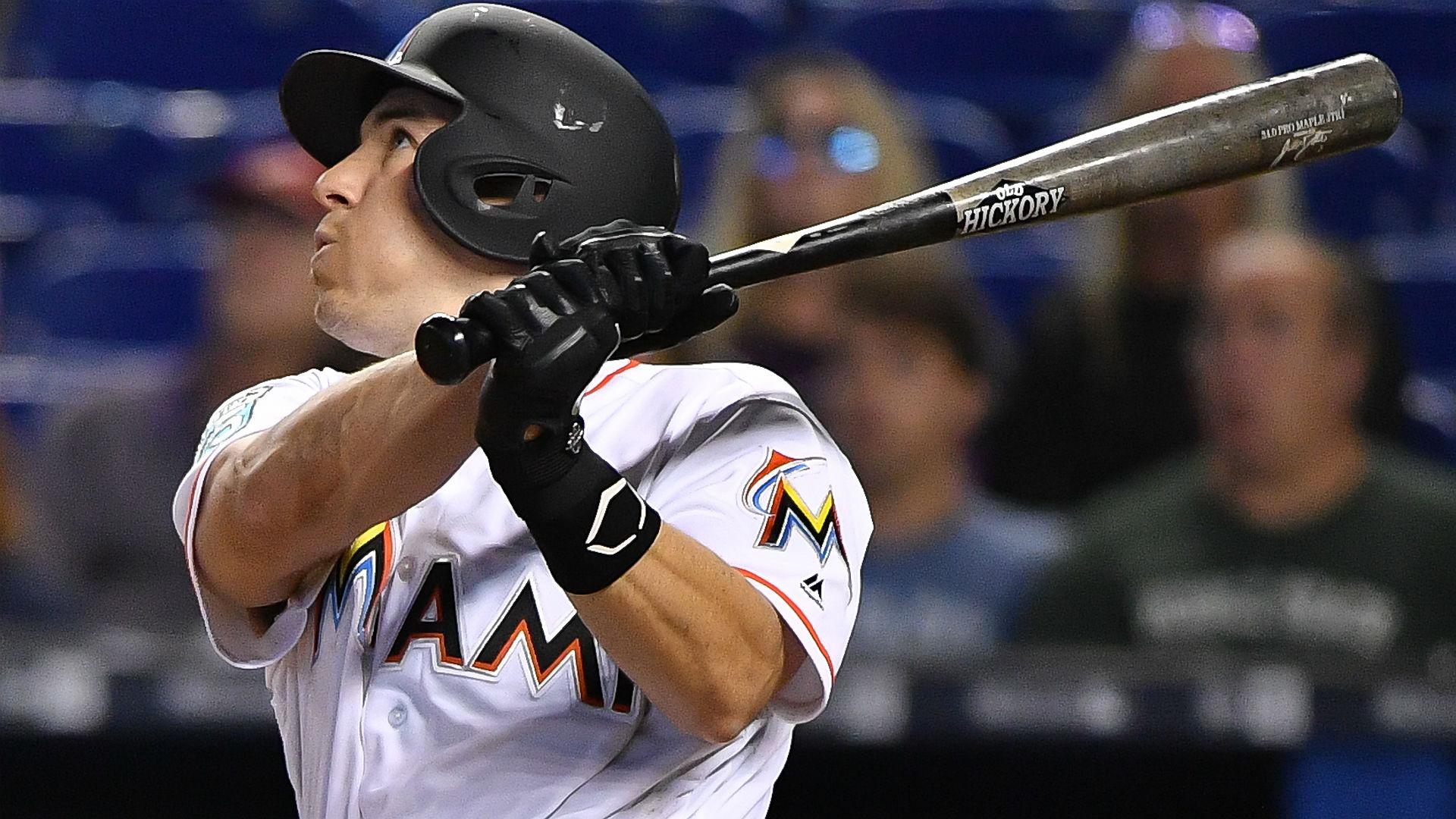 MLB hot stove: Phillies acquire J.T. Realmuto from Marlins. MLB