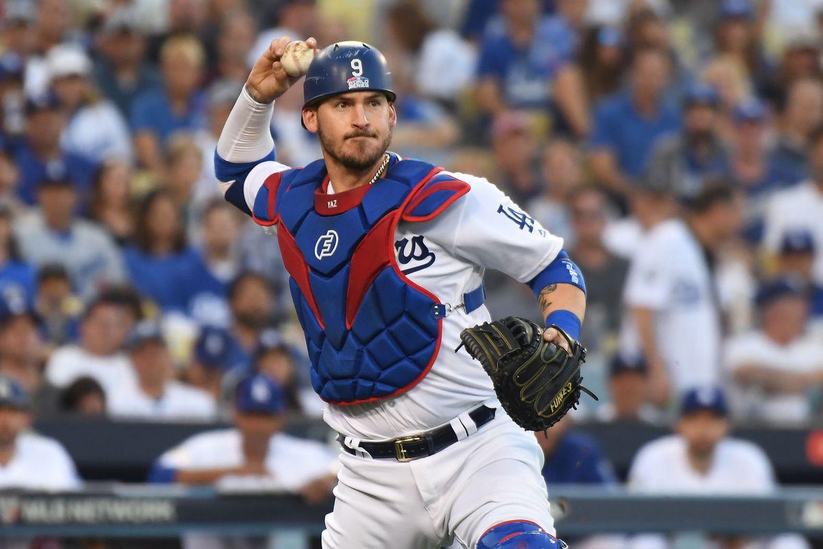 MLB trade rumors and news: Brewers add best catcher on open market