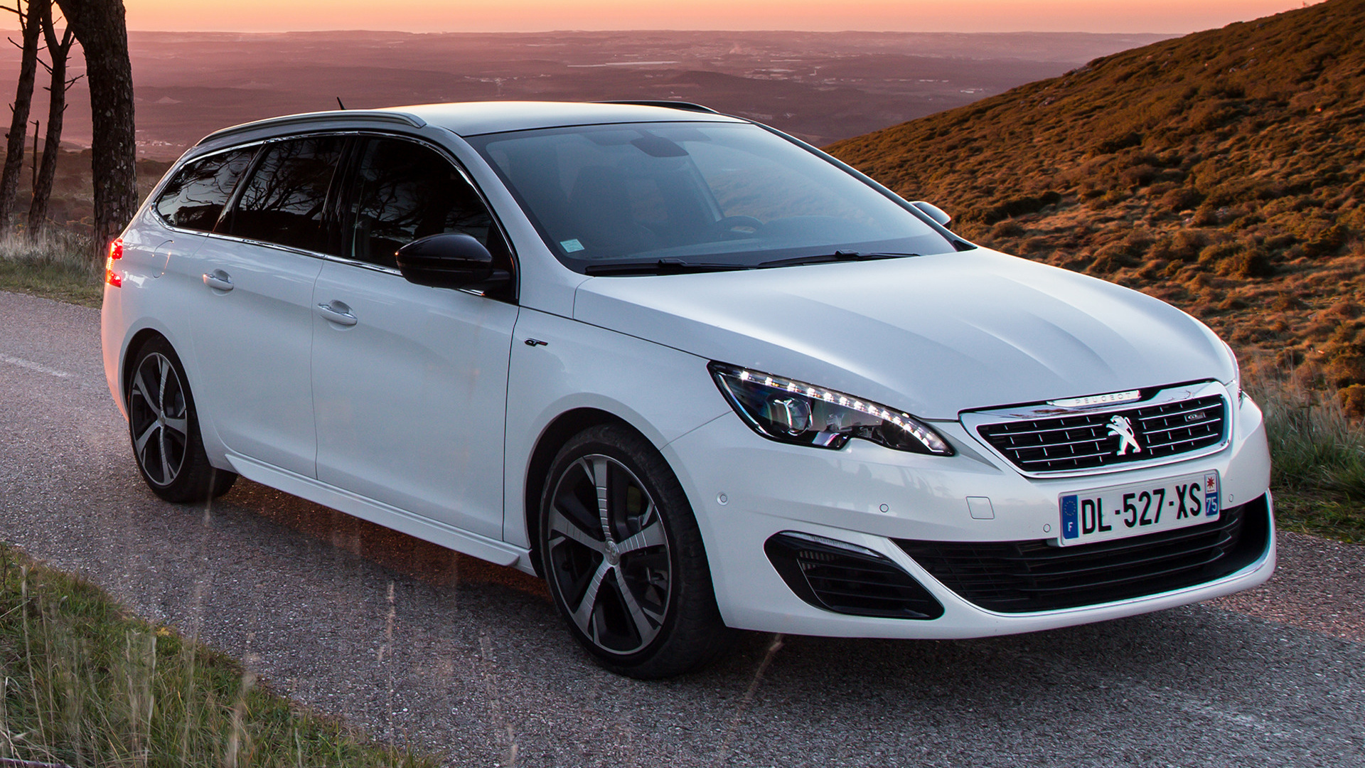 Peugeot 308 GT SW and HD Image