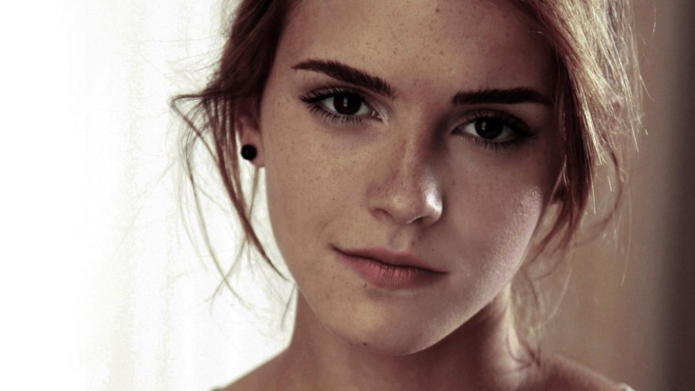 Emma Watson Girl Face Film Wallpaper