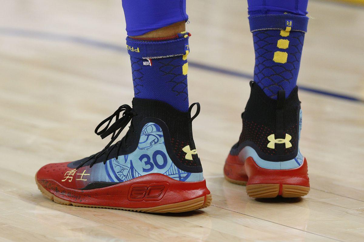 Steph Curry gives unreleased Under Armour Curry 5s to UMBC men's