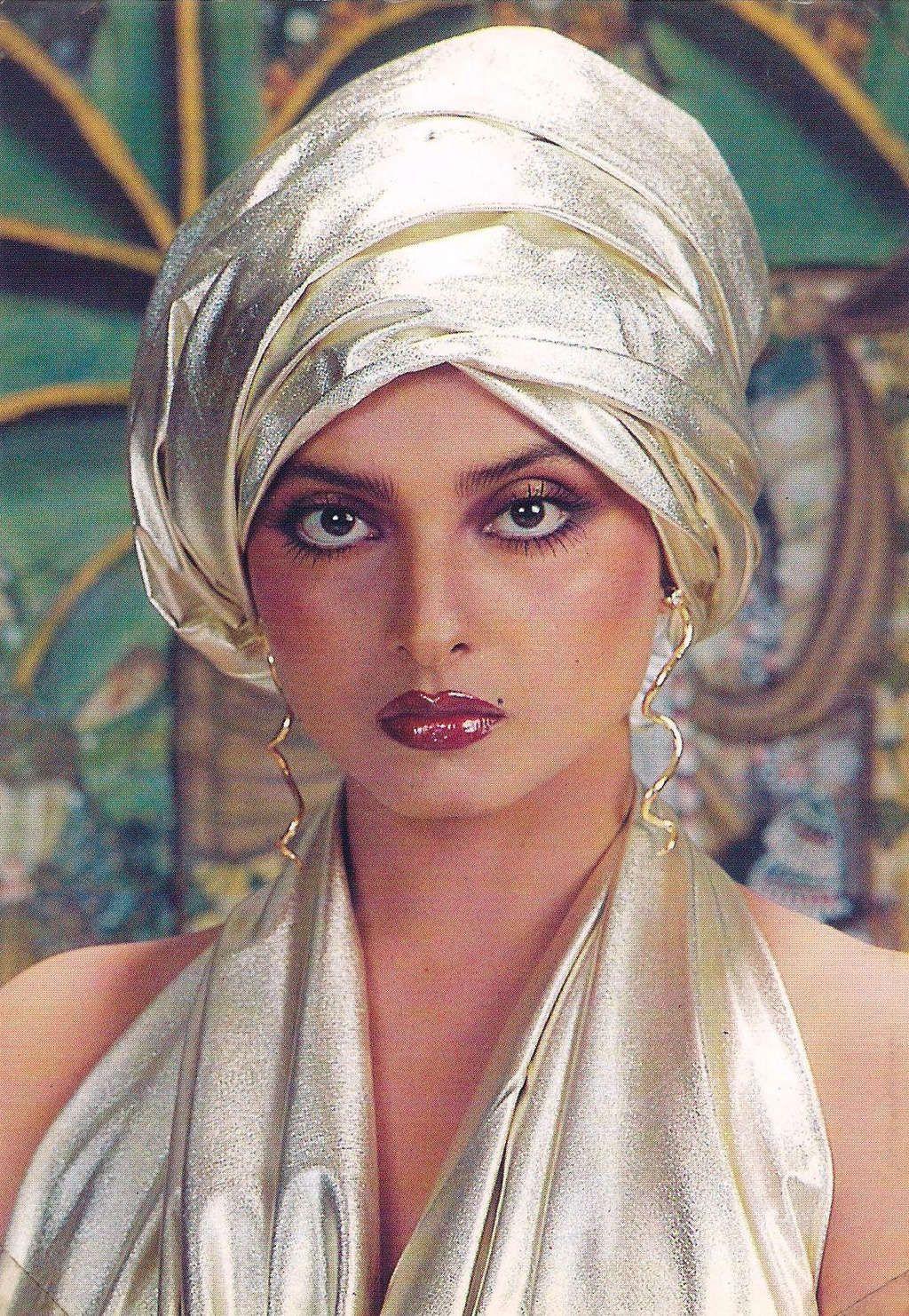 awesome India\'s Most Beautiful Lady And Famous Actress Rekha New