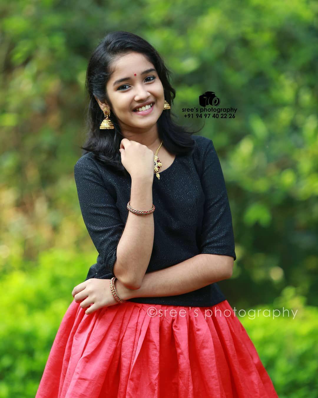 Child Actress Anikha Surendran photohoot, stills HD