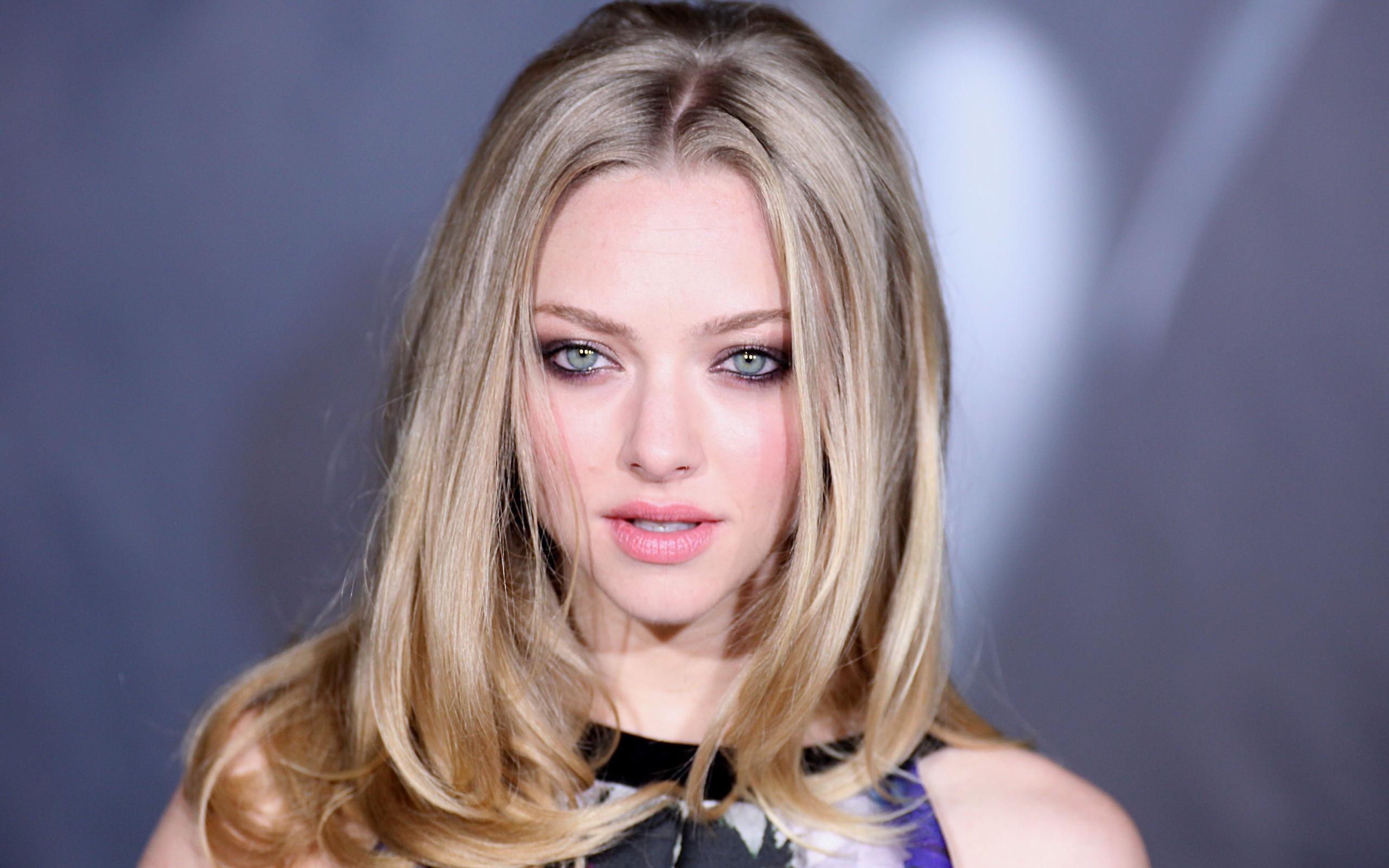 Amanda Seyfried HD Wallpaper