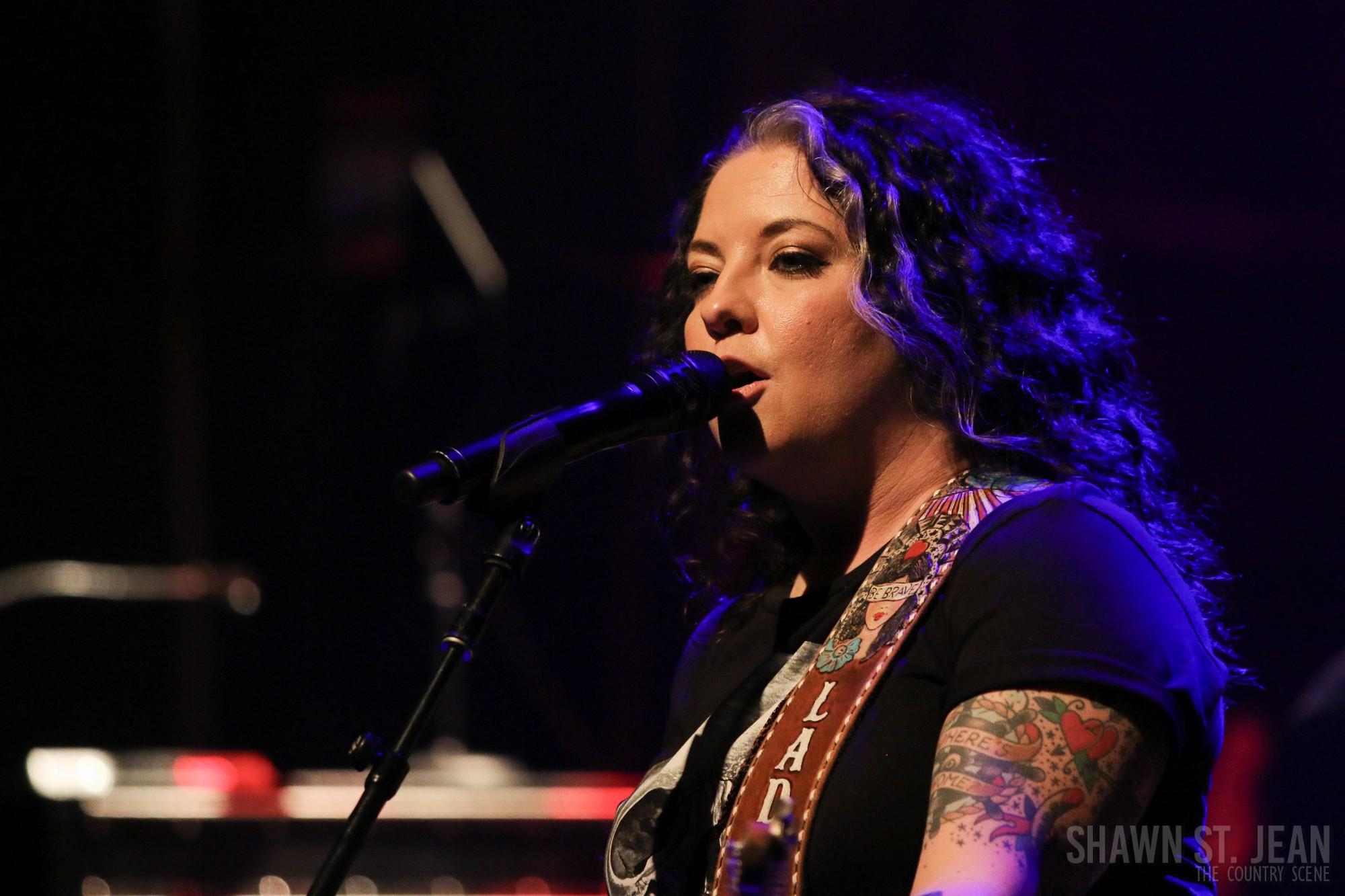 Ashley McBryde Wallpapers - Wallpaper Cave