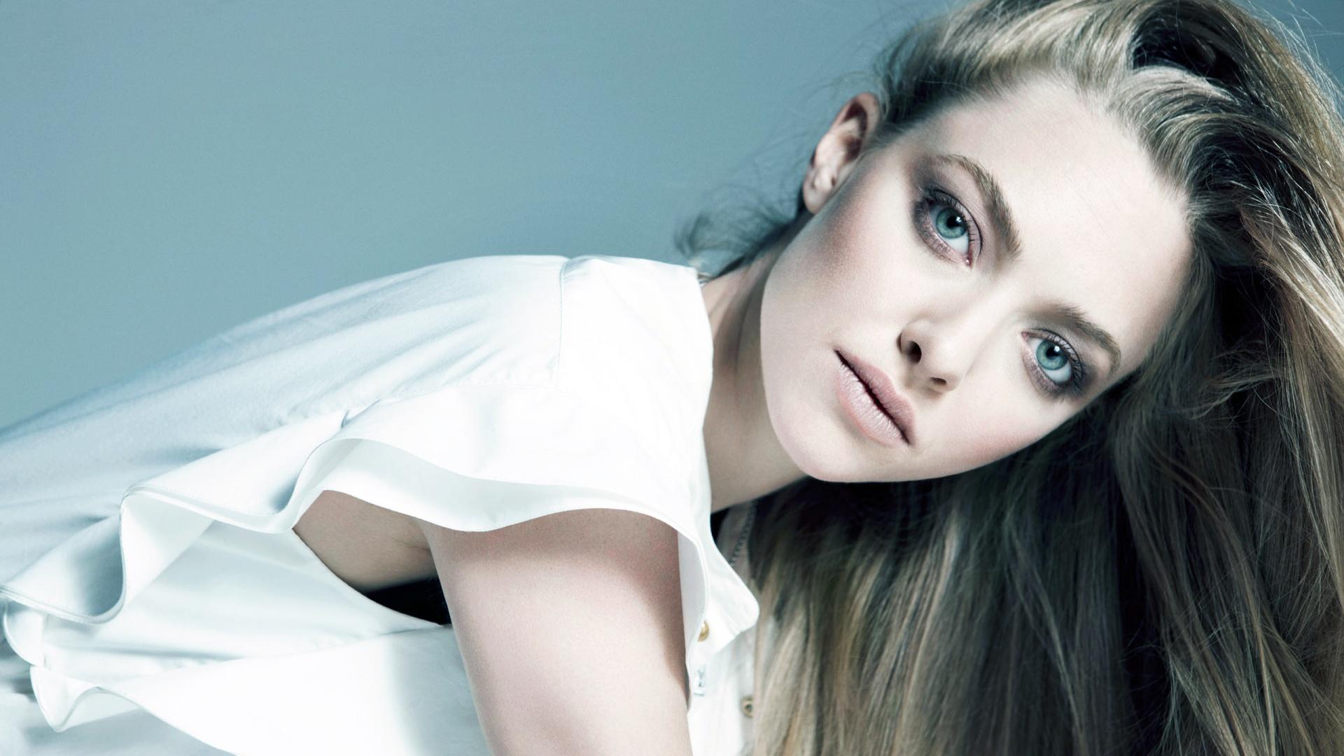 Amanda Seyfried image Amanda Seyfried HD wallpaper and background