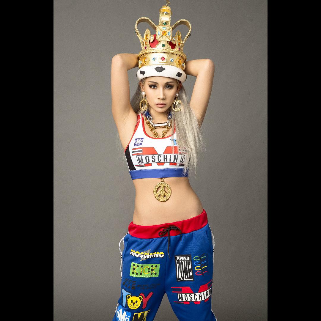 Photo Jeremy Scott's instagram update: “????????????✌????HOLD UP YOU IN