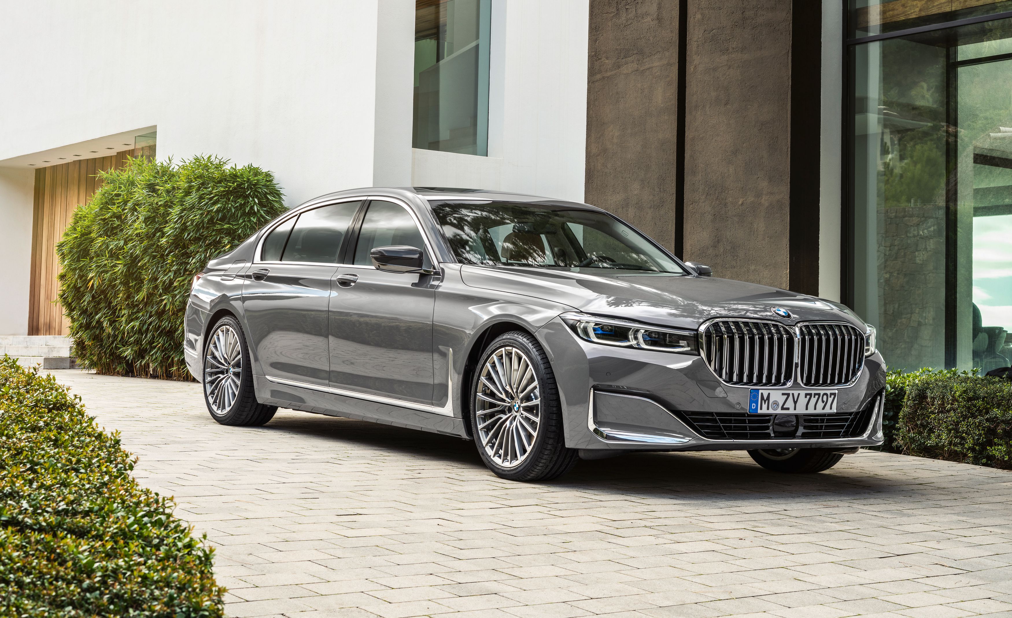 BMW 7 Series Reviews. BMW 7 Series Price, Photo, And Specs