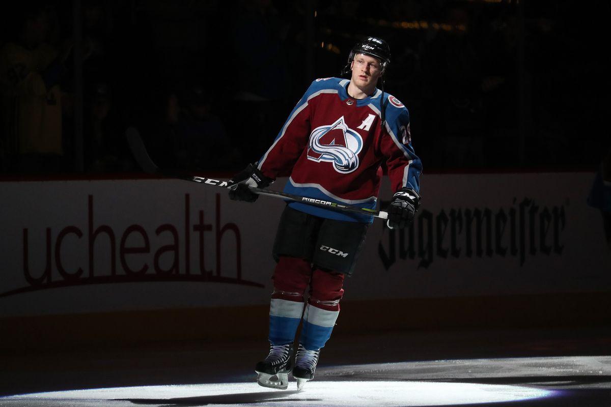 Nathan MacKinnon runs away with 1st Star of the Week honors