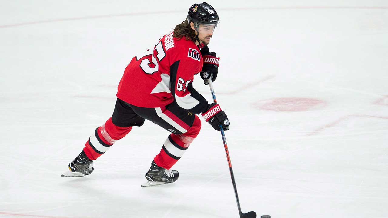 Erik Karlsson grabs game puck after Senators' final home game