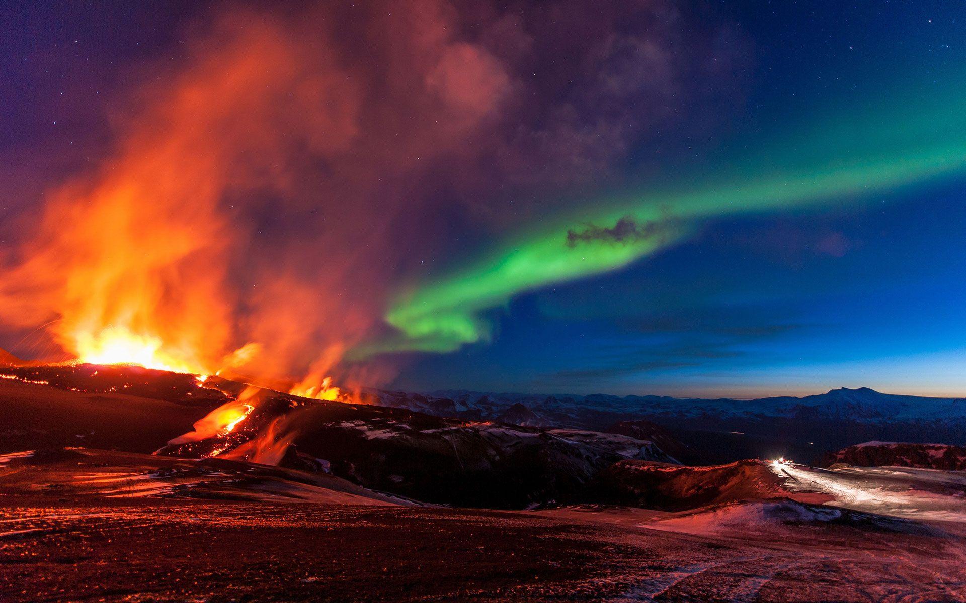 Photographer Maciej Winiarczyk captured the Bardarbunga volcano