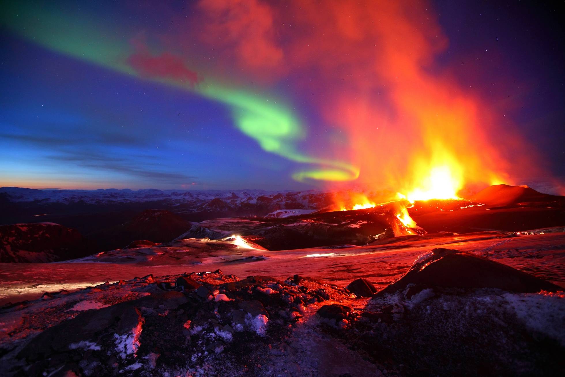 Iceland Northern Lights Volcano HD Wallpaper, Background Image