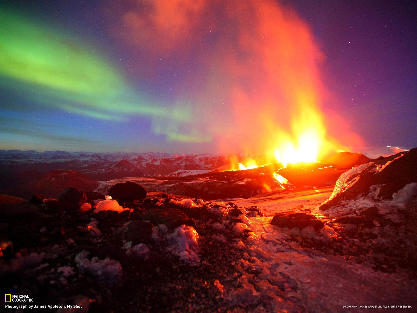 Iceland Northern Lights Volcano HD Wallpaper, Background Image