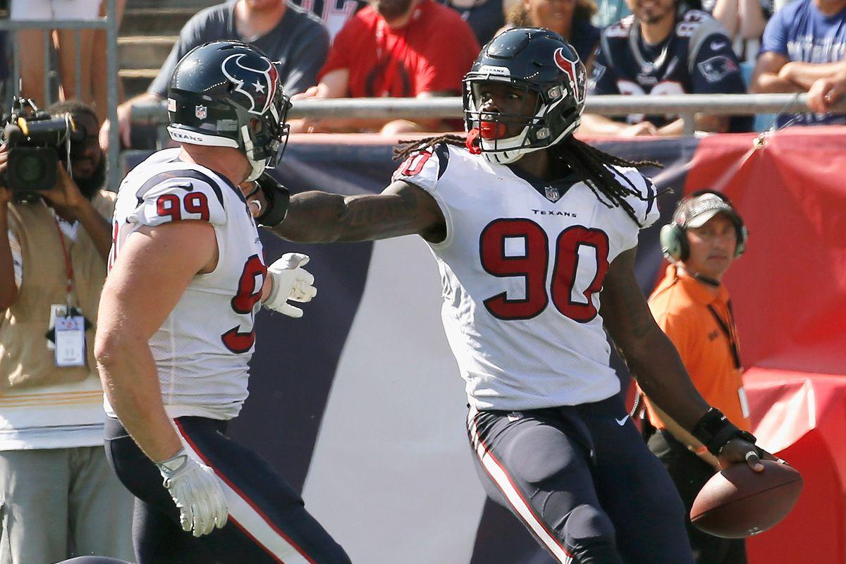 Clowney shows out again to highlight South Carolina's NFL alums