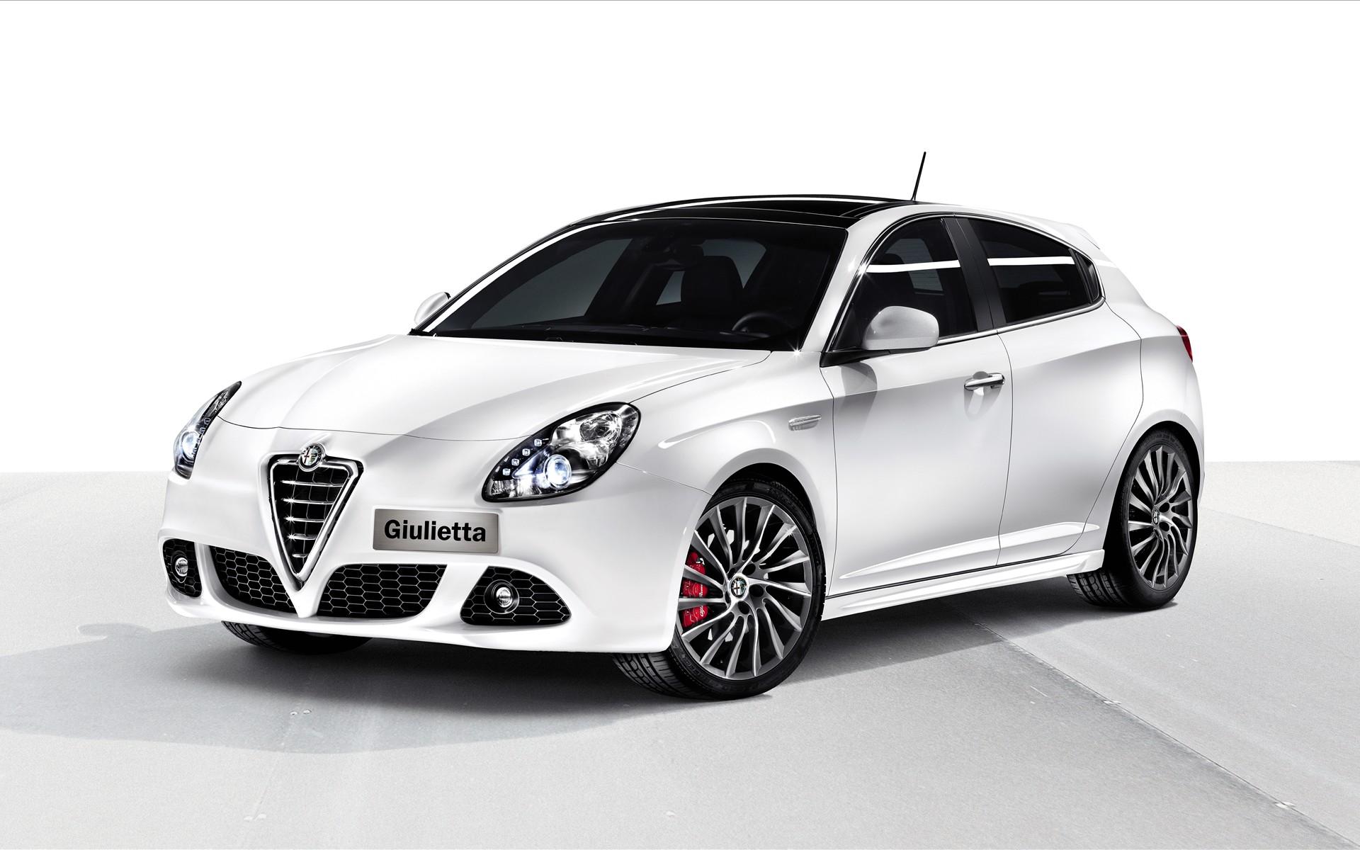 Alfa Romeo Giulietta Wallpaper and Background Image