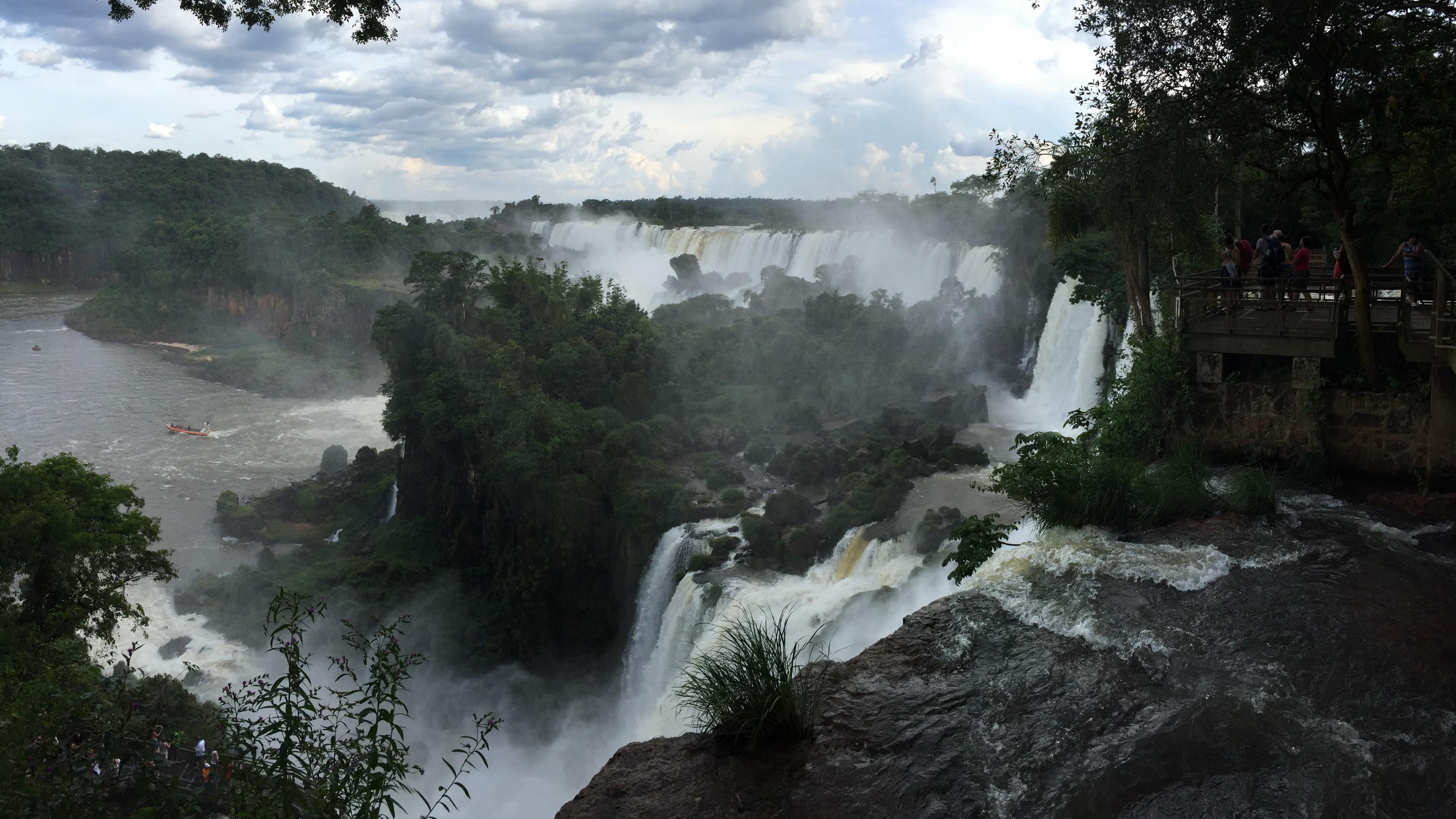 The Iguazu Falls 4K UltraHD Wallpaper. Wallpaper Studio 10. Tens