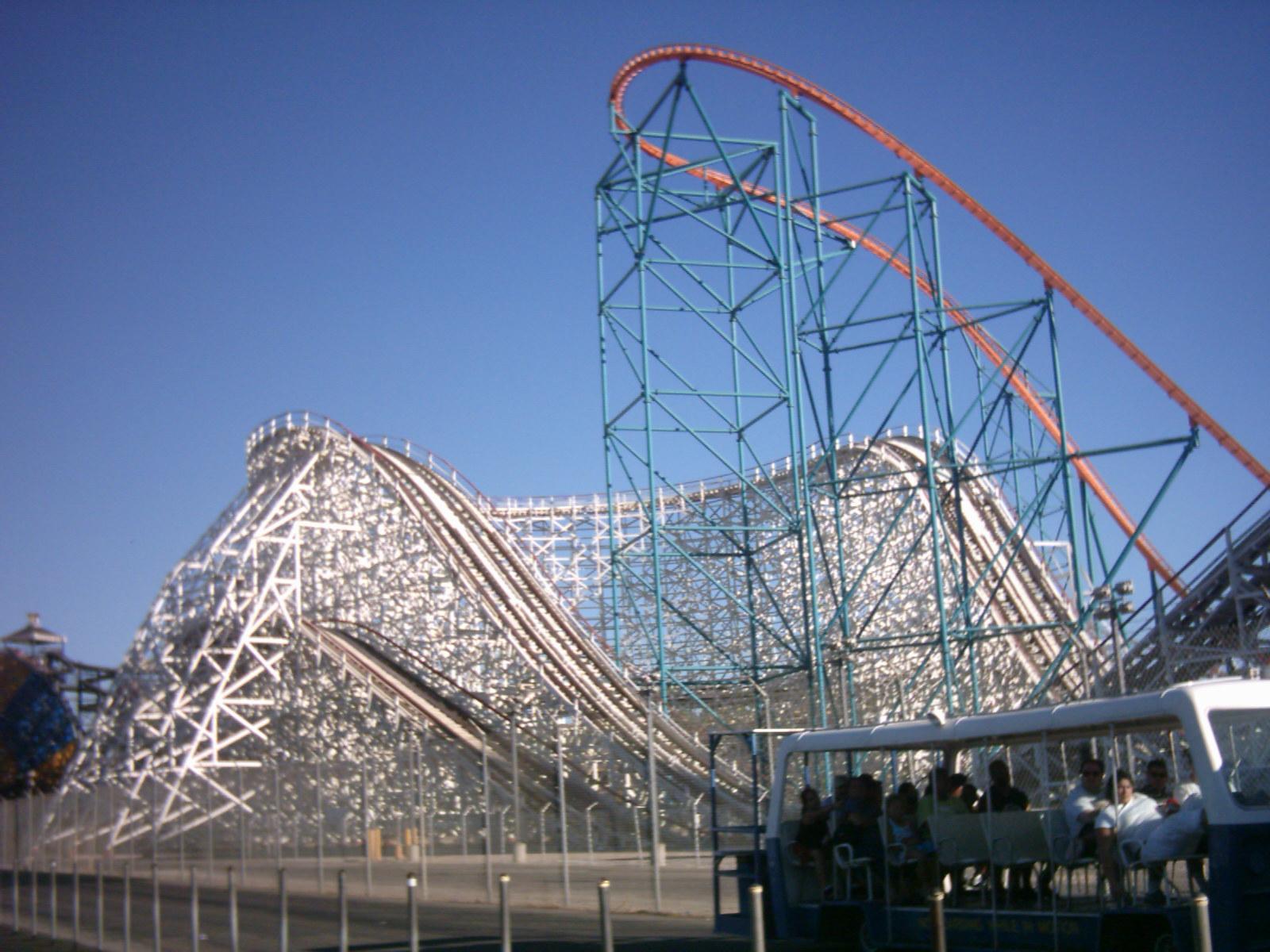 Six Flags Magic Mountain Colossus and