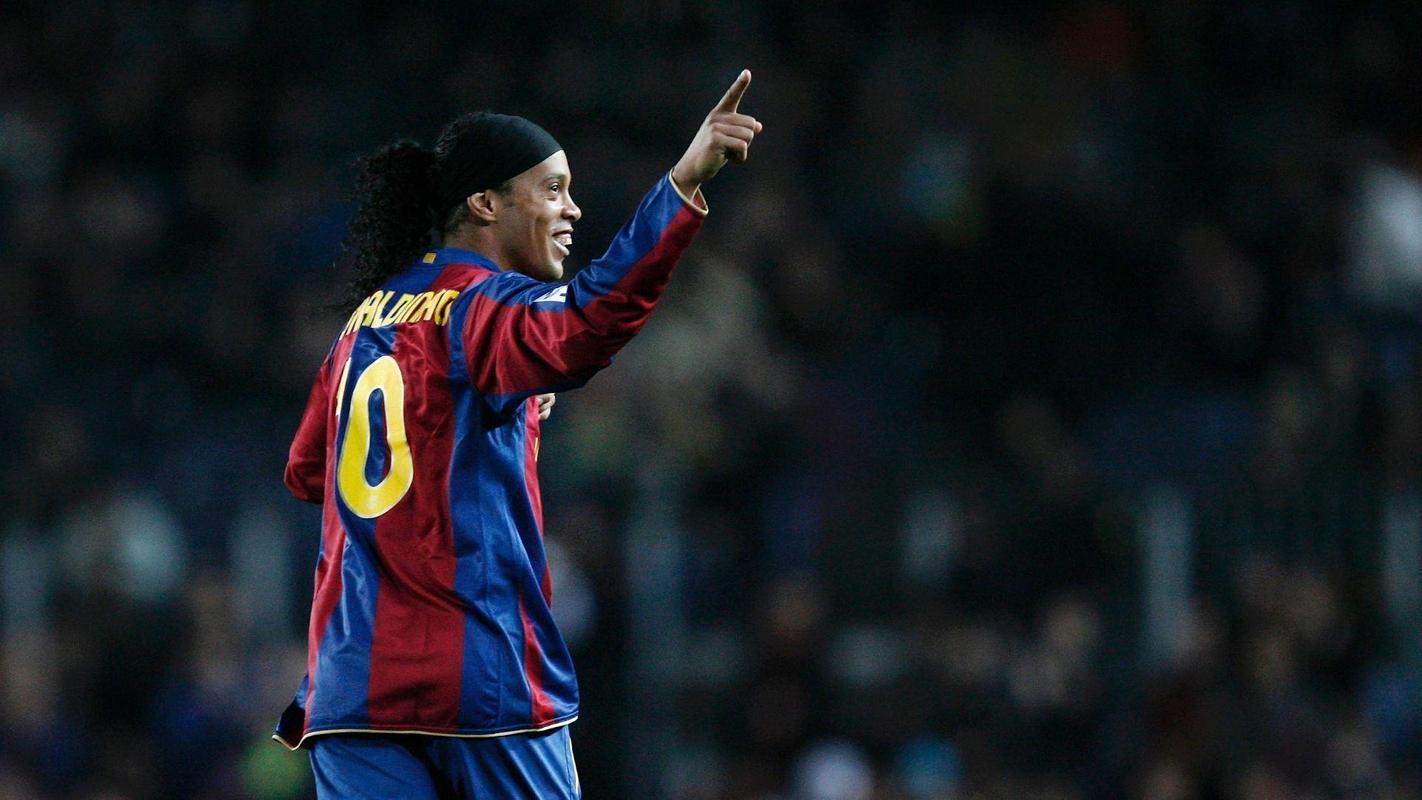 Ronaldinho HD Wallpaper for Android