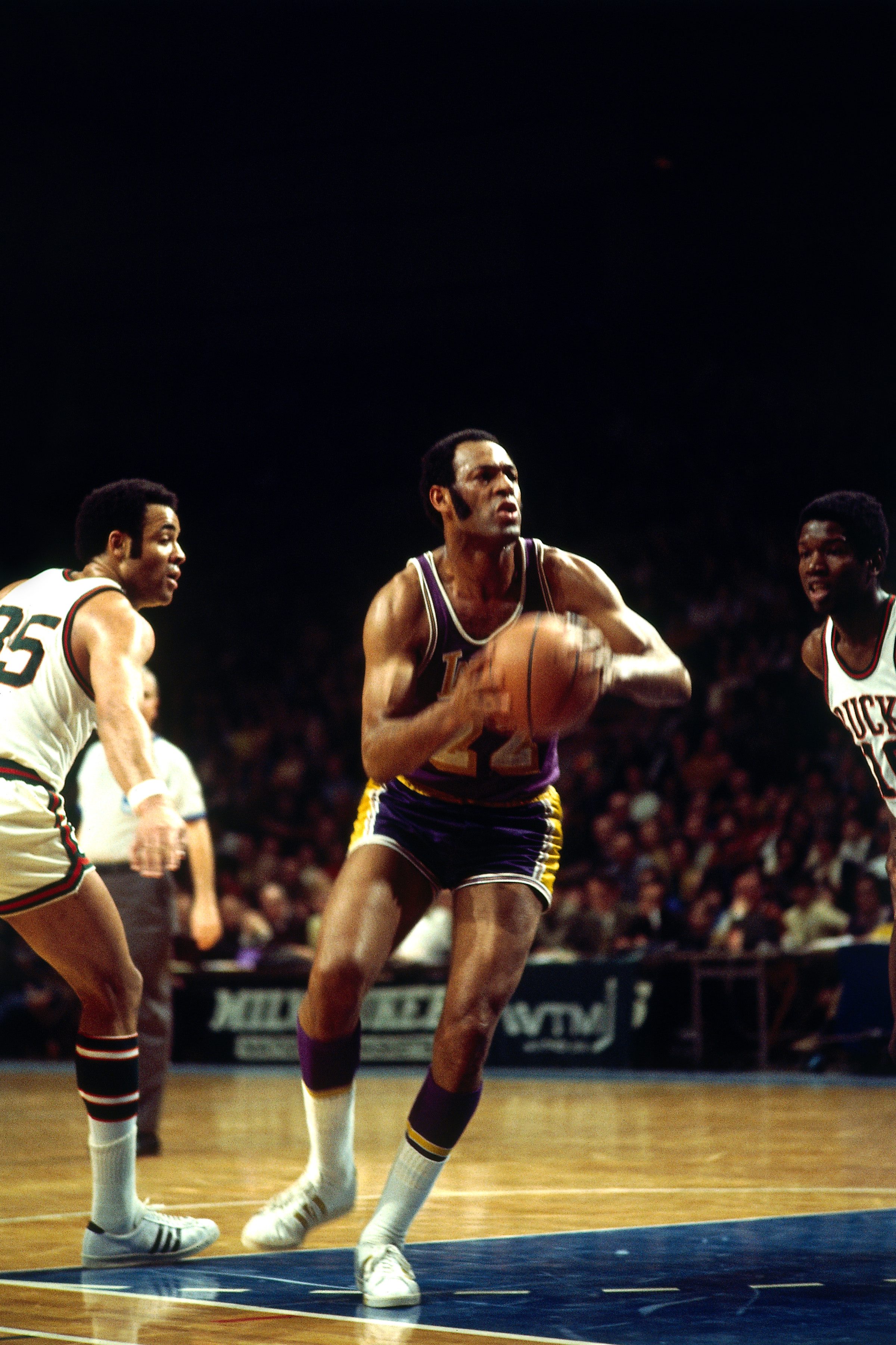 Elgin Baylor. Los Angeles Lakers