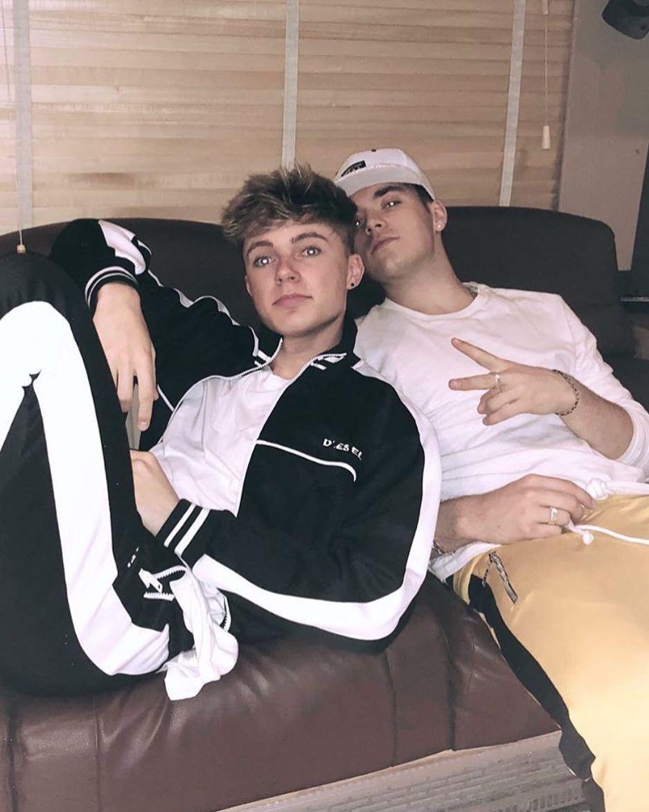 Harvey Leigh Cantwell Wallpapers Wallpaper Cave