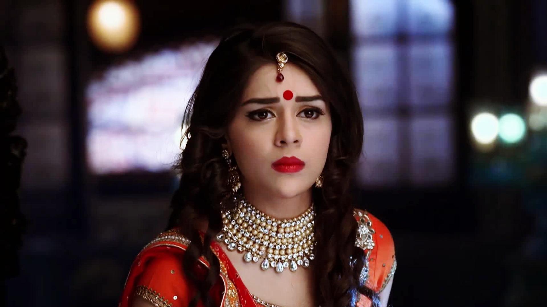 Eisha Singh Desktop Wallpaper 15069