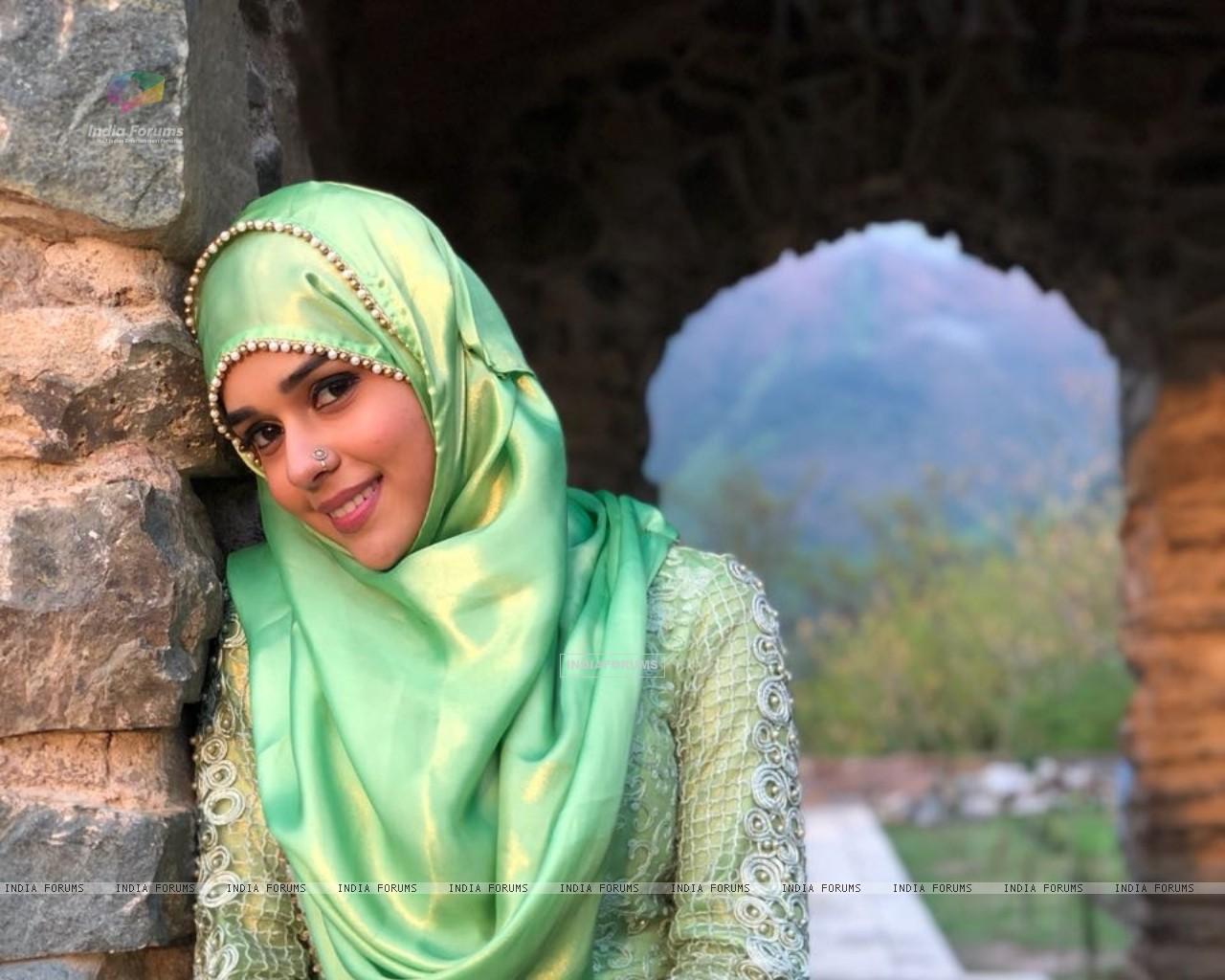 Wallpaper Singh as Zara from Ishq Subhan Allah size