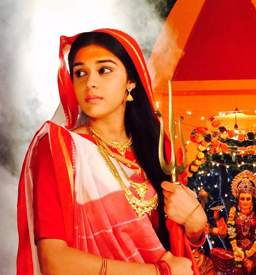 Eisha Singh Beautiful HD Wallpaper