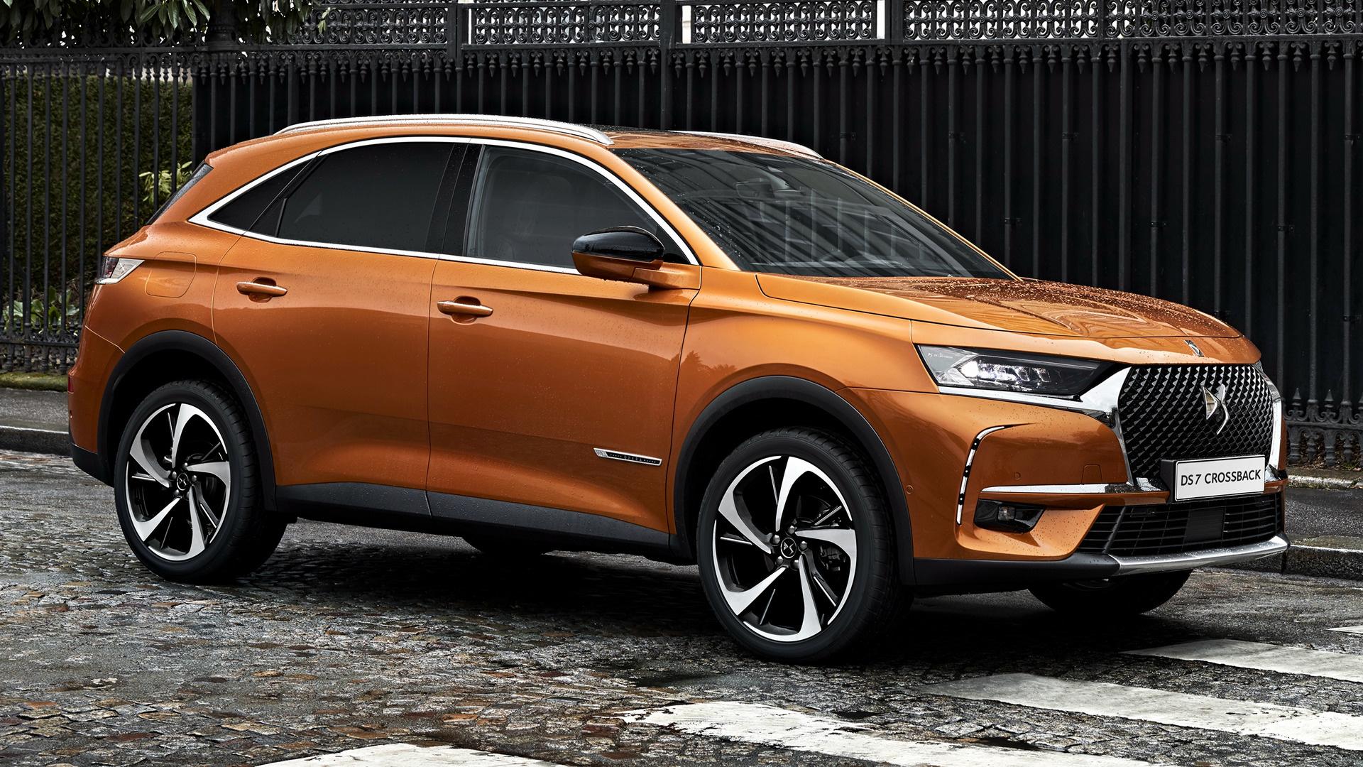 DS 7 Crossback and HD Image