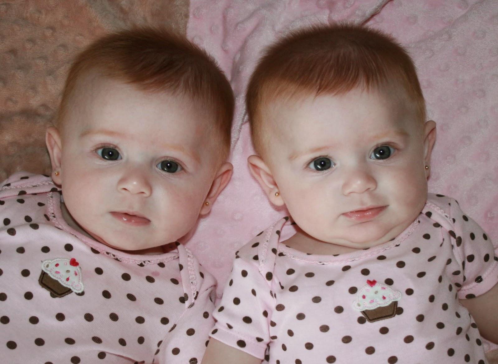 Download Twin girls baby HD wallpaper with emotions