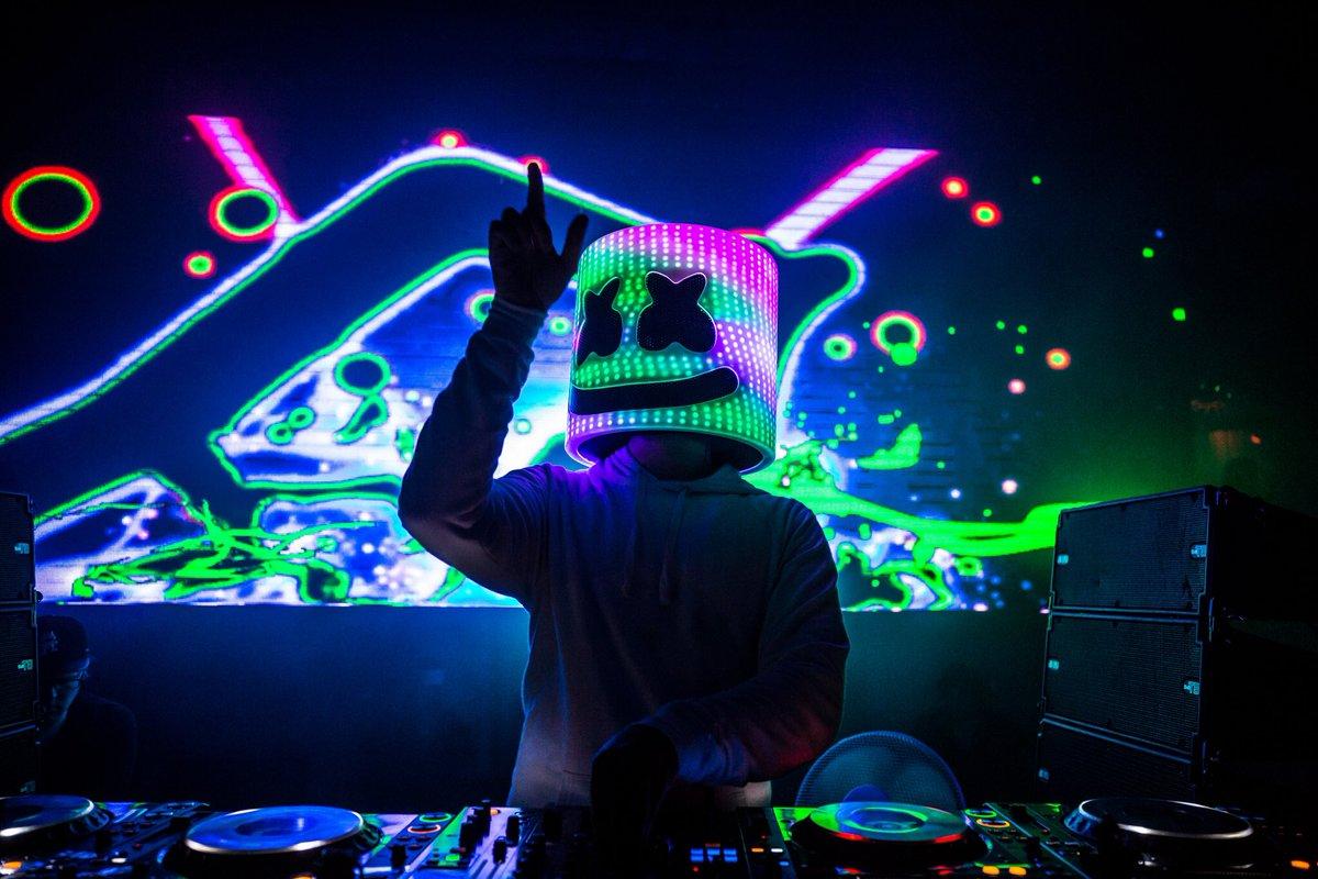 marshmello'm chasing all the colors