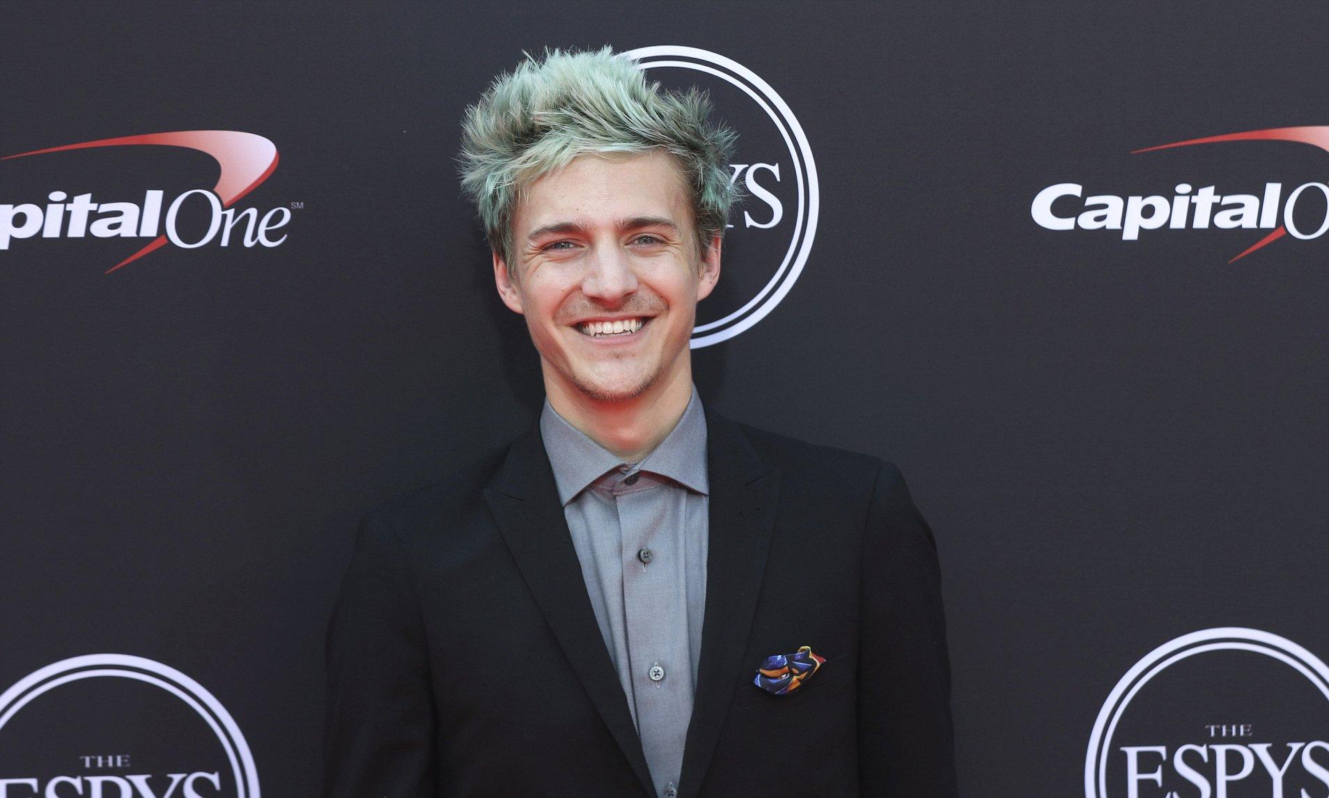 Ninja gets Fortnite inspired tattoo by celebrity tattoo artist Romeo