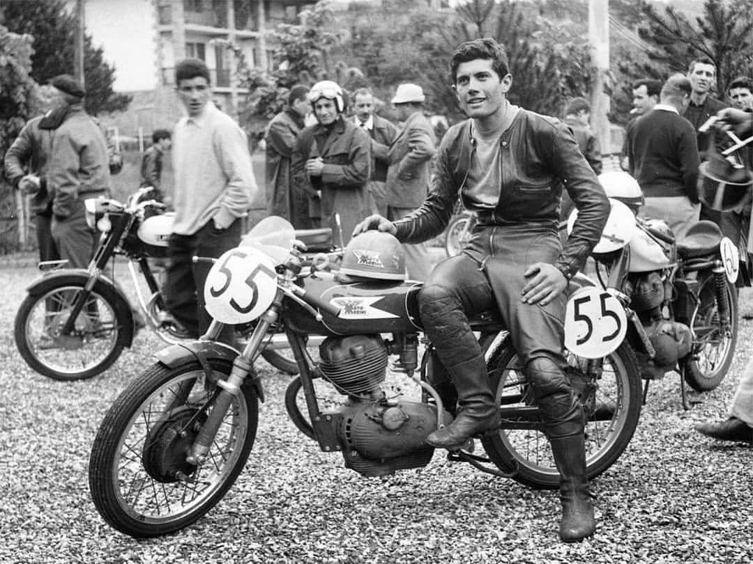 A young Giacomo Agostini with his 175cc Moto Morini prior a race