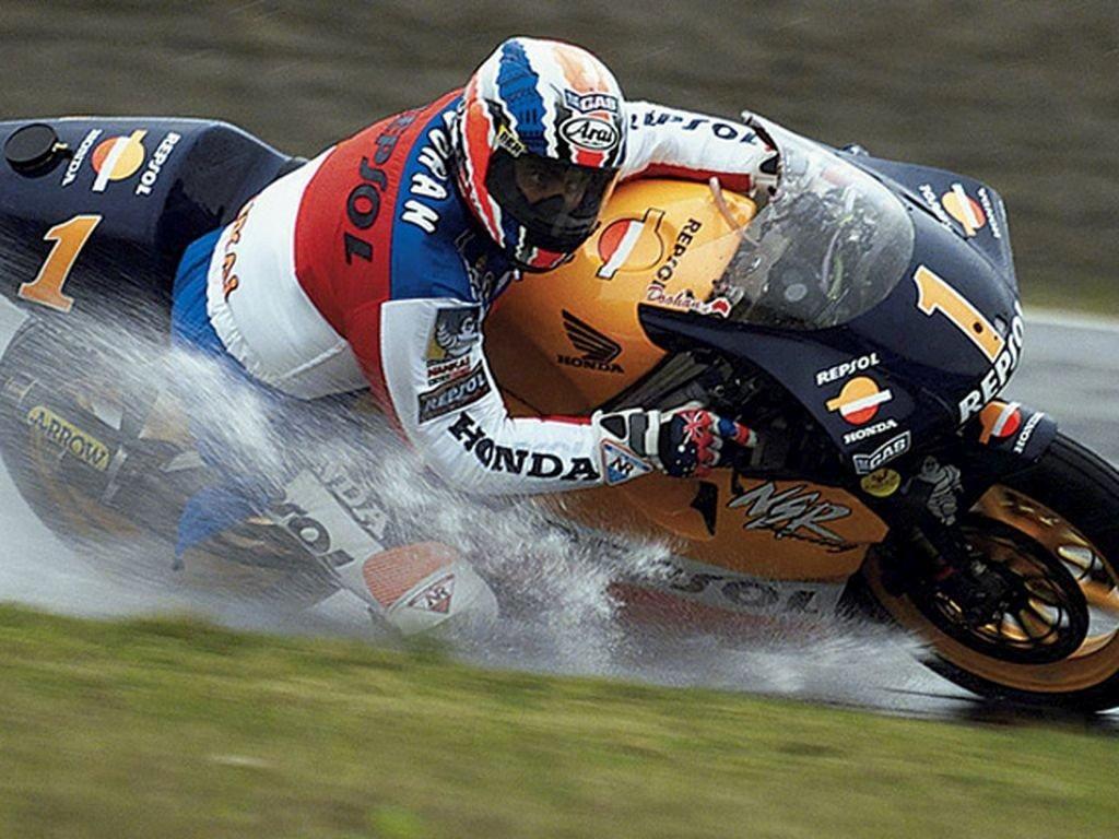 Mick Doohan in the wet on a 500gp machine. bikes. Motorcycle
