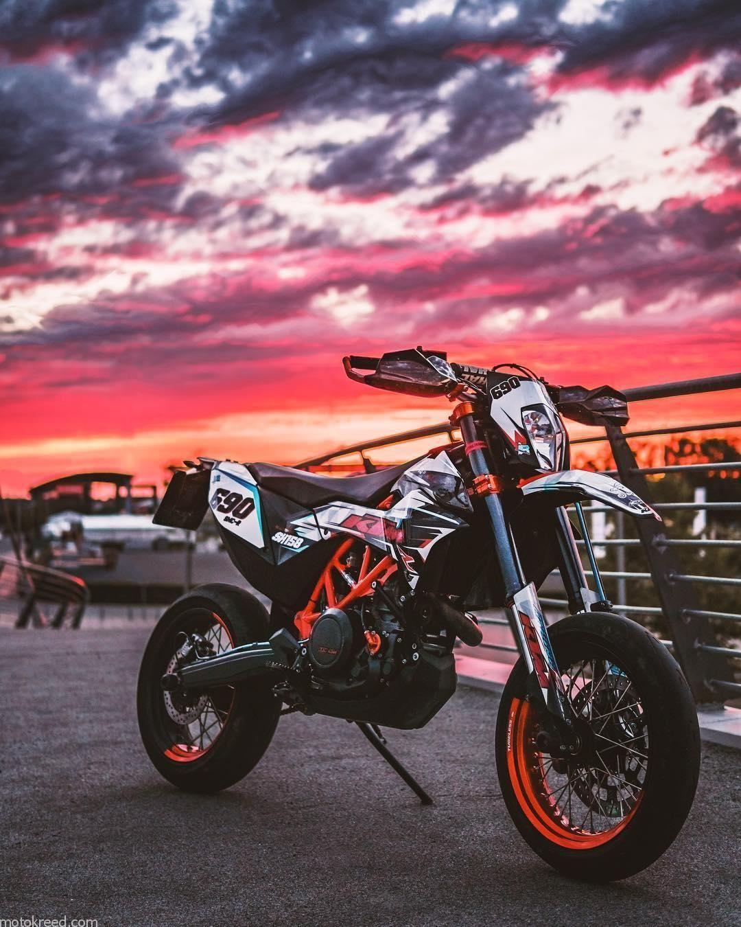 Super Moto. Motorcross bike, Ktm