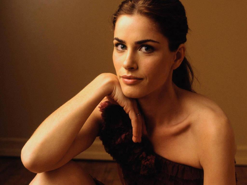 Amanda Peet image Amanda HD wallpaper and background photo