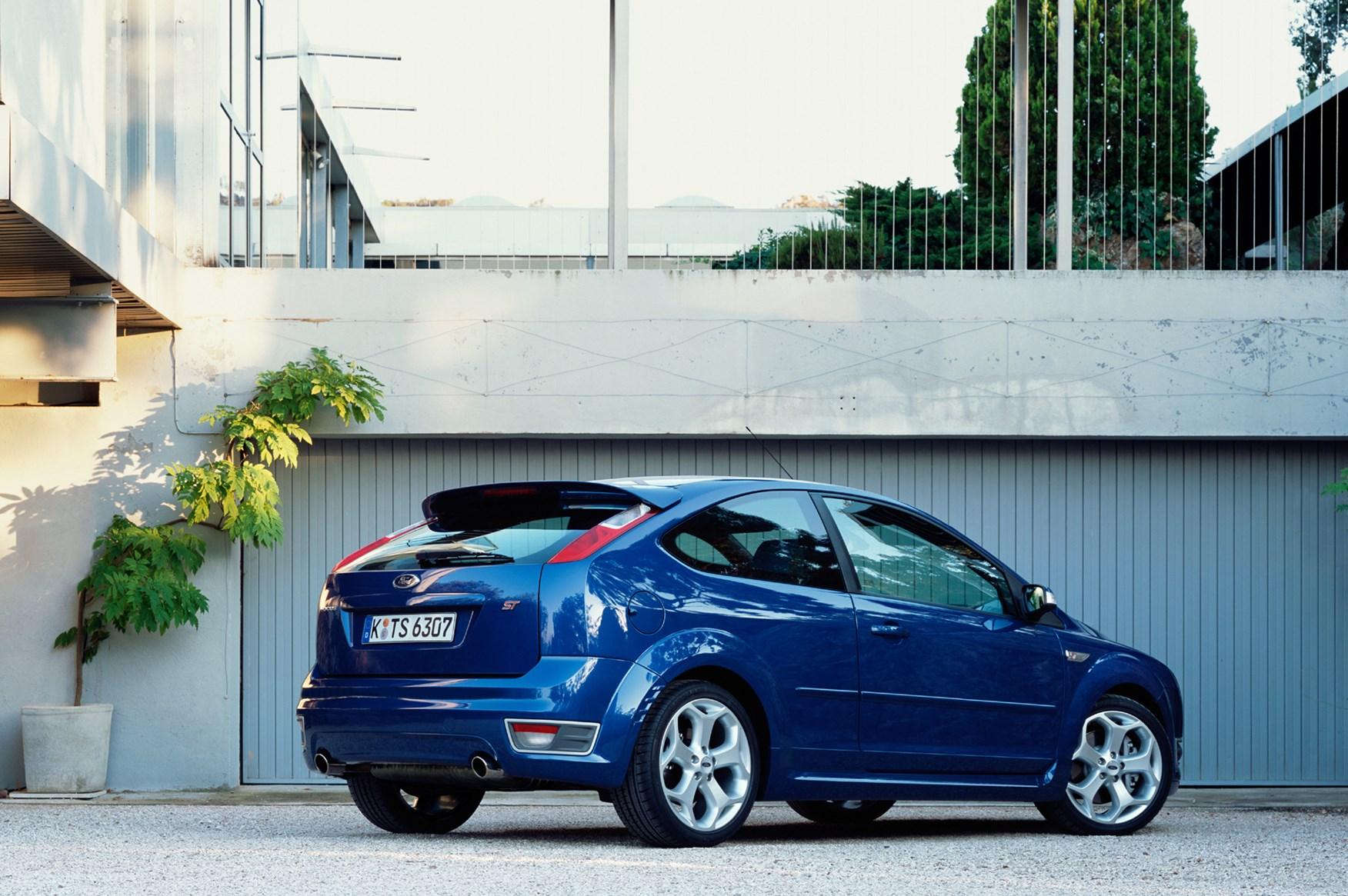 Ford Focus ST Review (2006)