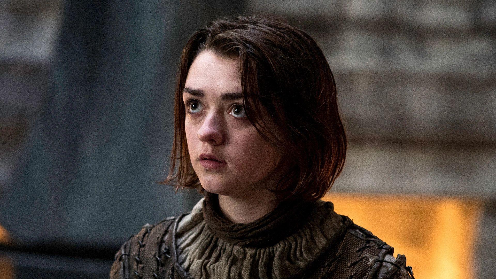 Maisie Williams Asked to Keep This GAME OF THRONES Prop After She