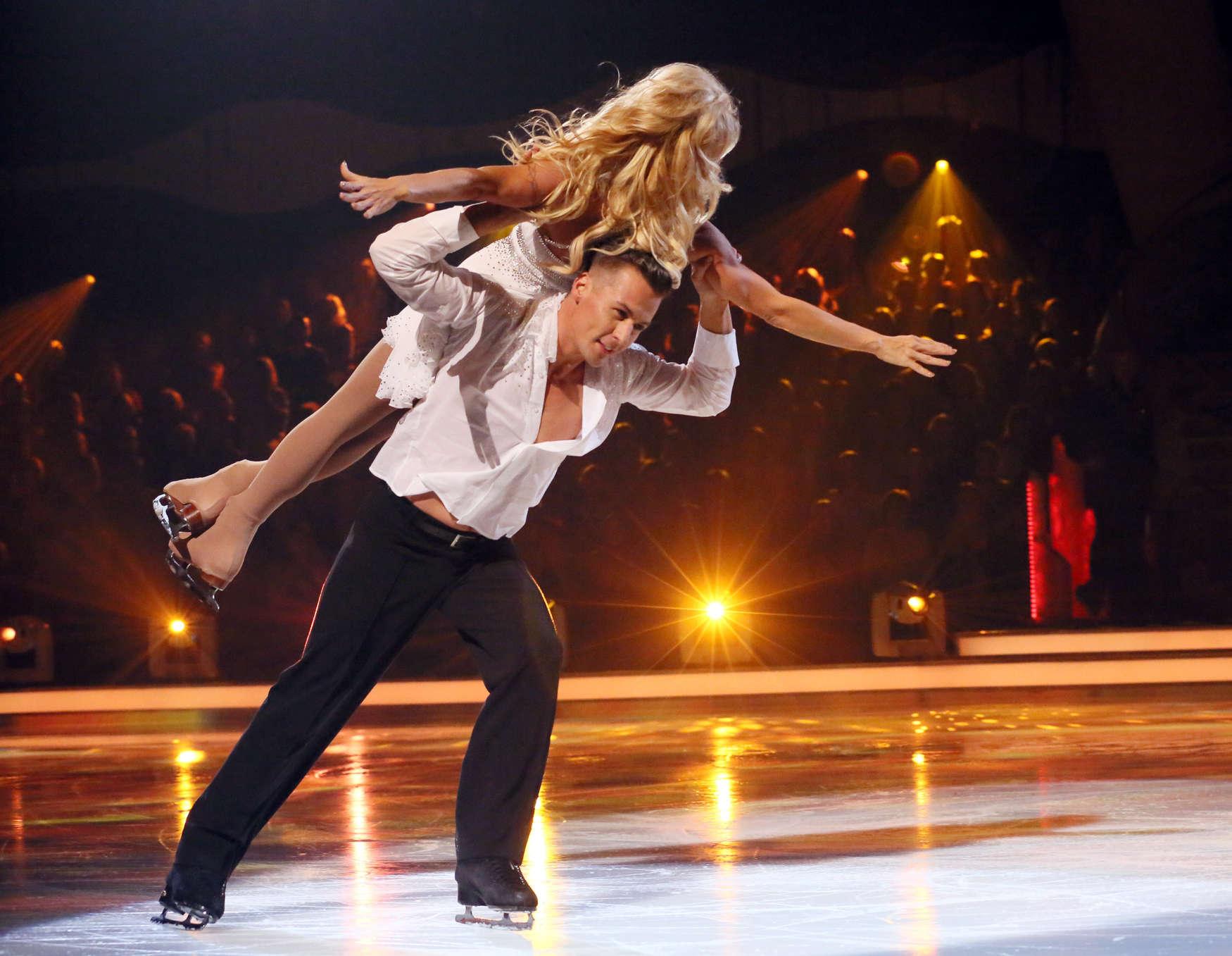 Dancing On Ice Wallpaper High Quality
