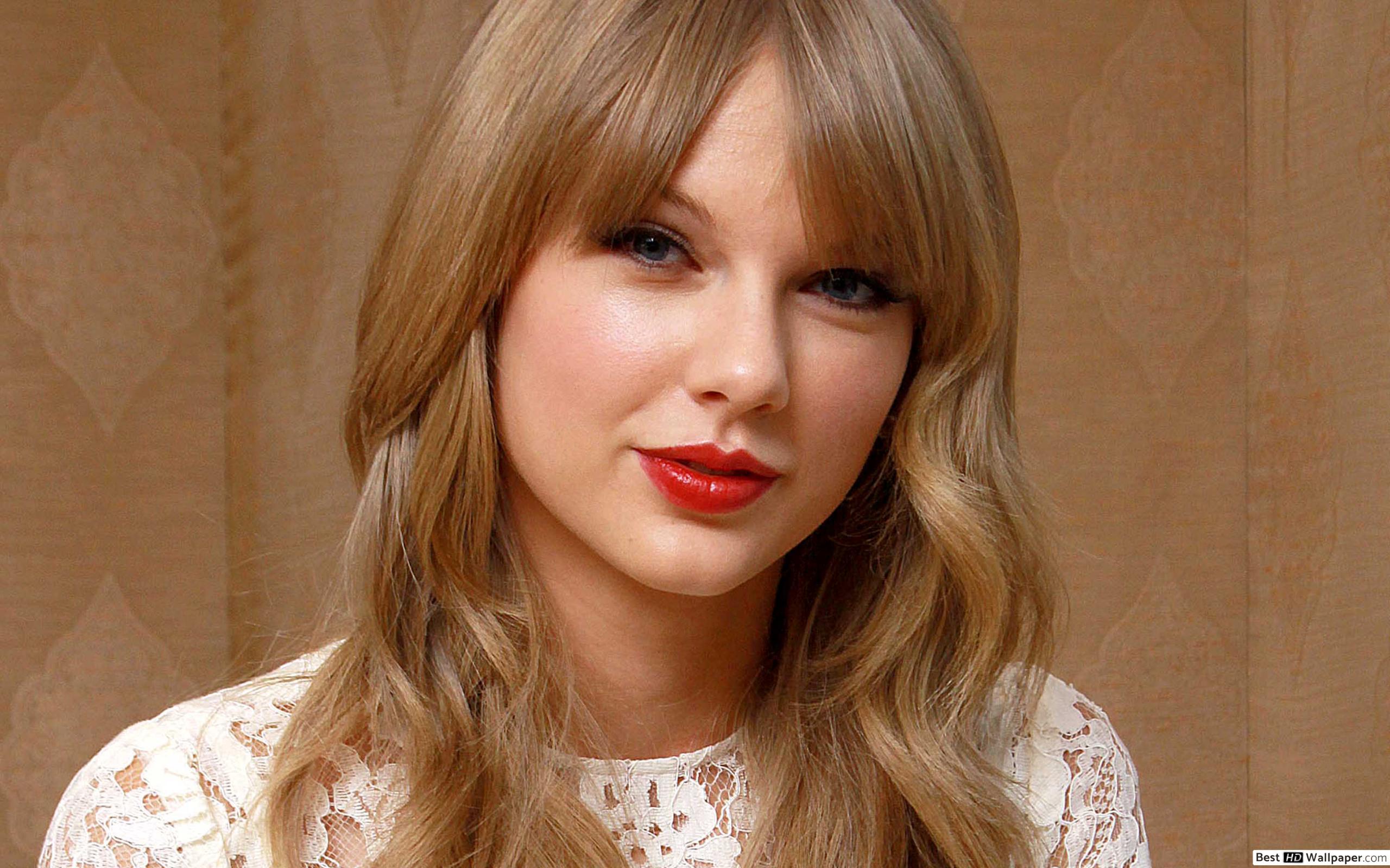 Taylor Swift smiling HD wallpaper download