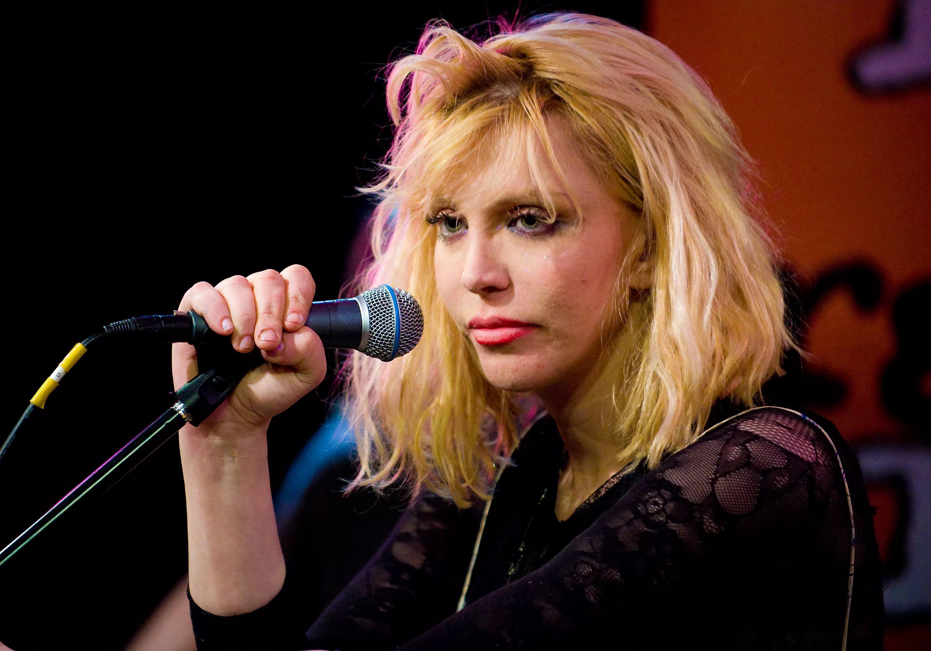 Courtney Love Wallpaper Widescreen Image Photo Picture