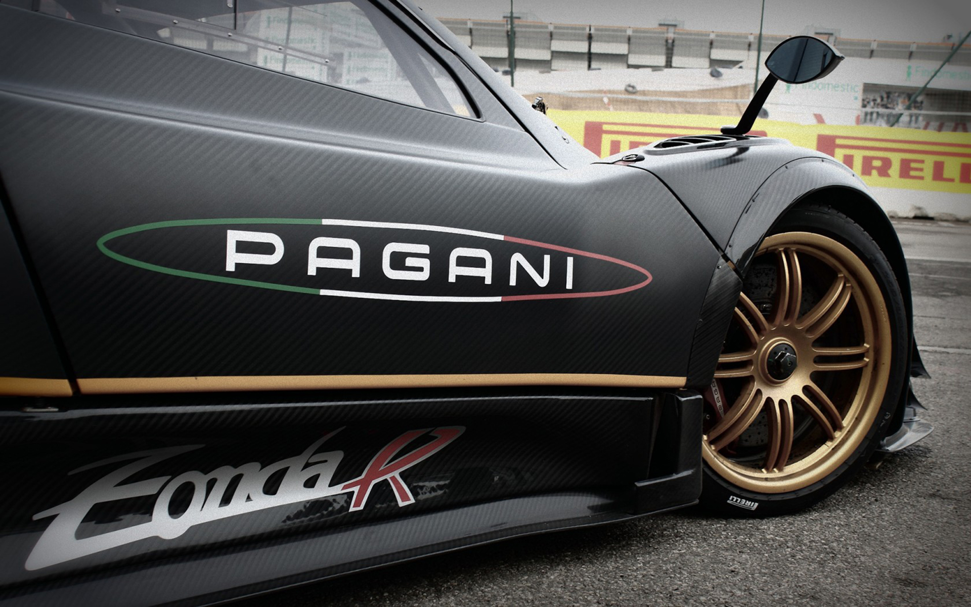 Pagani Zonda Wallpaper 1108.3 Kb