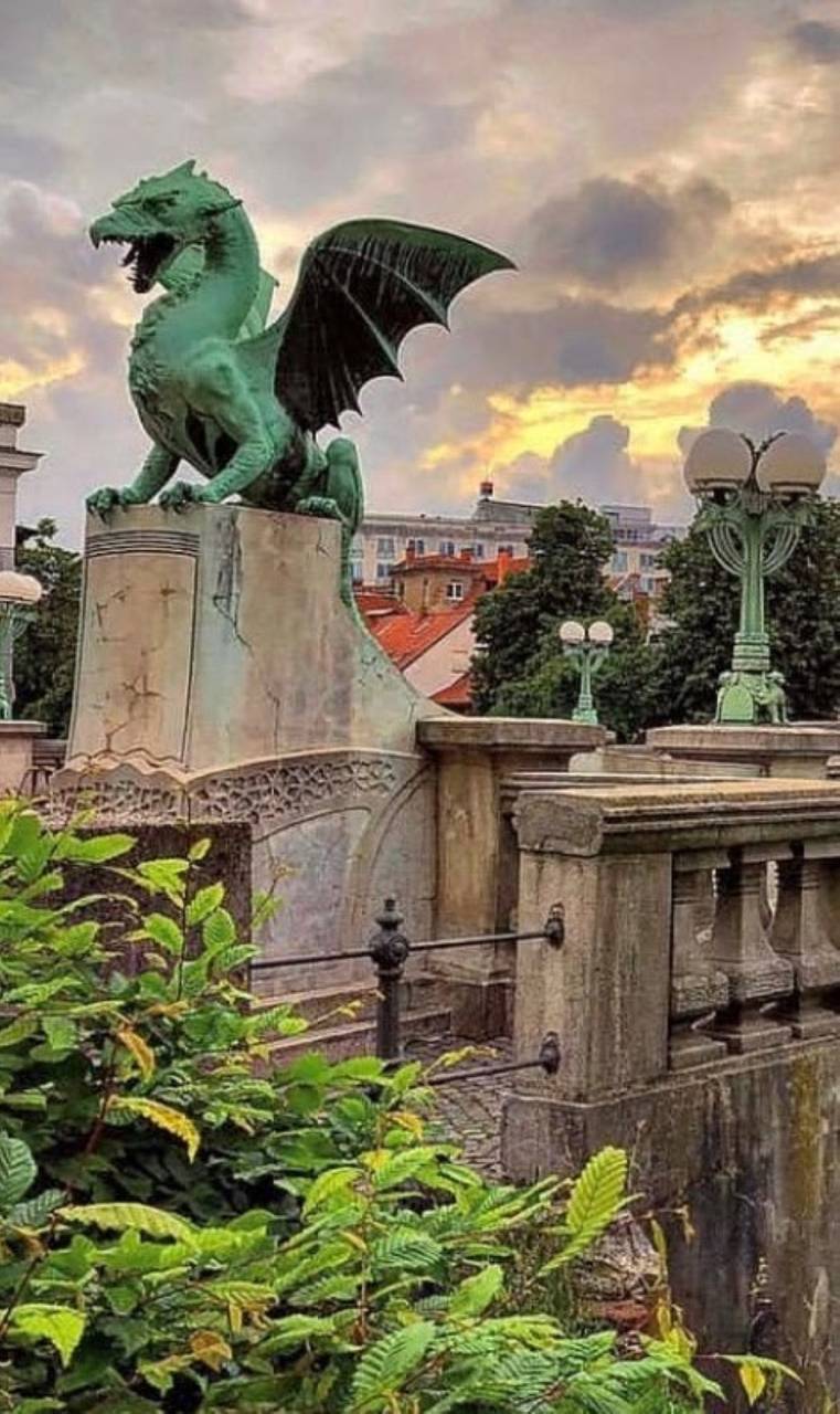 ljubljana dragon Wallpaper