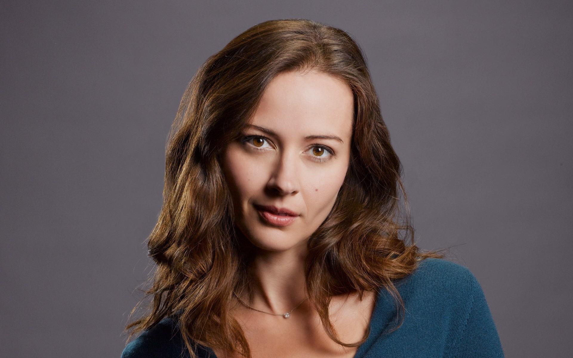 Amy Acker Wallpapers Image Photos Pictures Backgrounds.