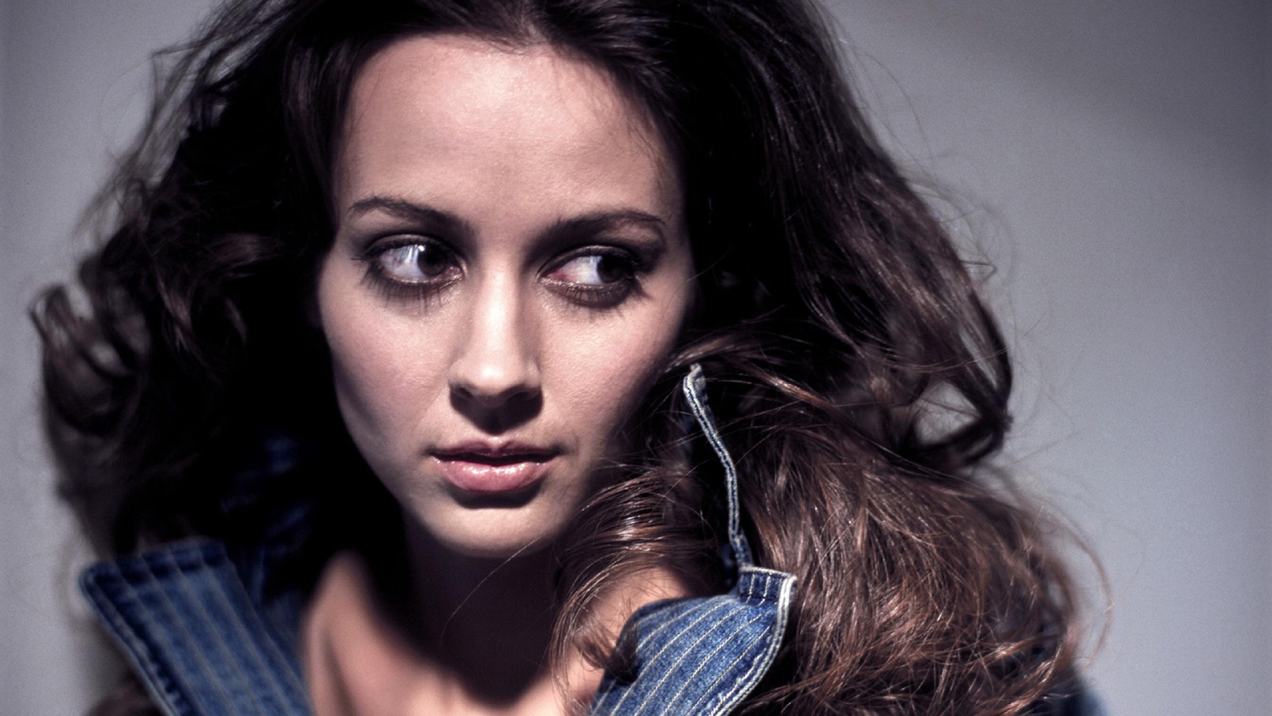 Download Amy Acker Gorgeous Photohoot 1280x720 Resolution, Full HD