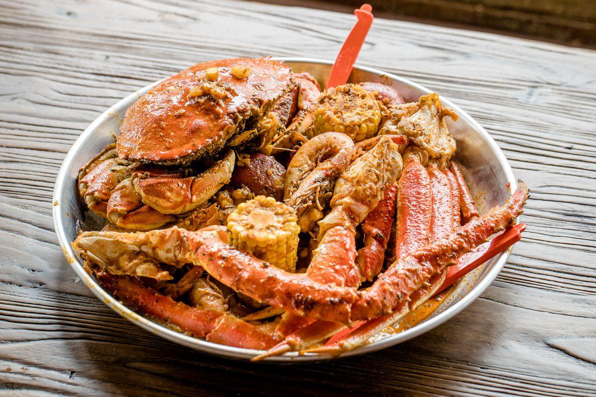 Boil Seafood House Opens in the Garden District With Vietnamese