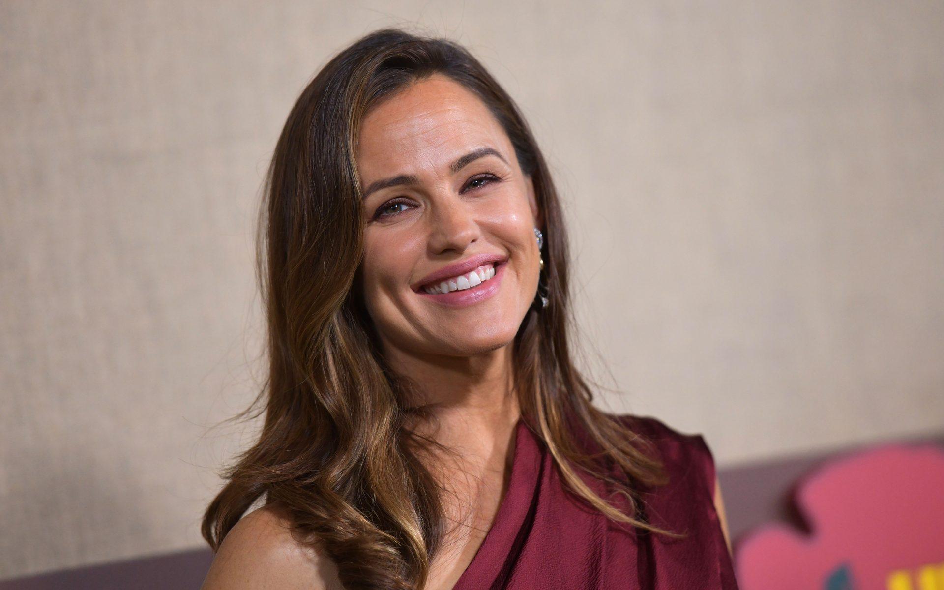 Jennifer Garner Moves into $13.8 Million Pacific Palisades Mansion